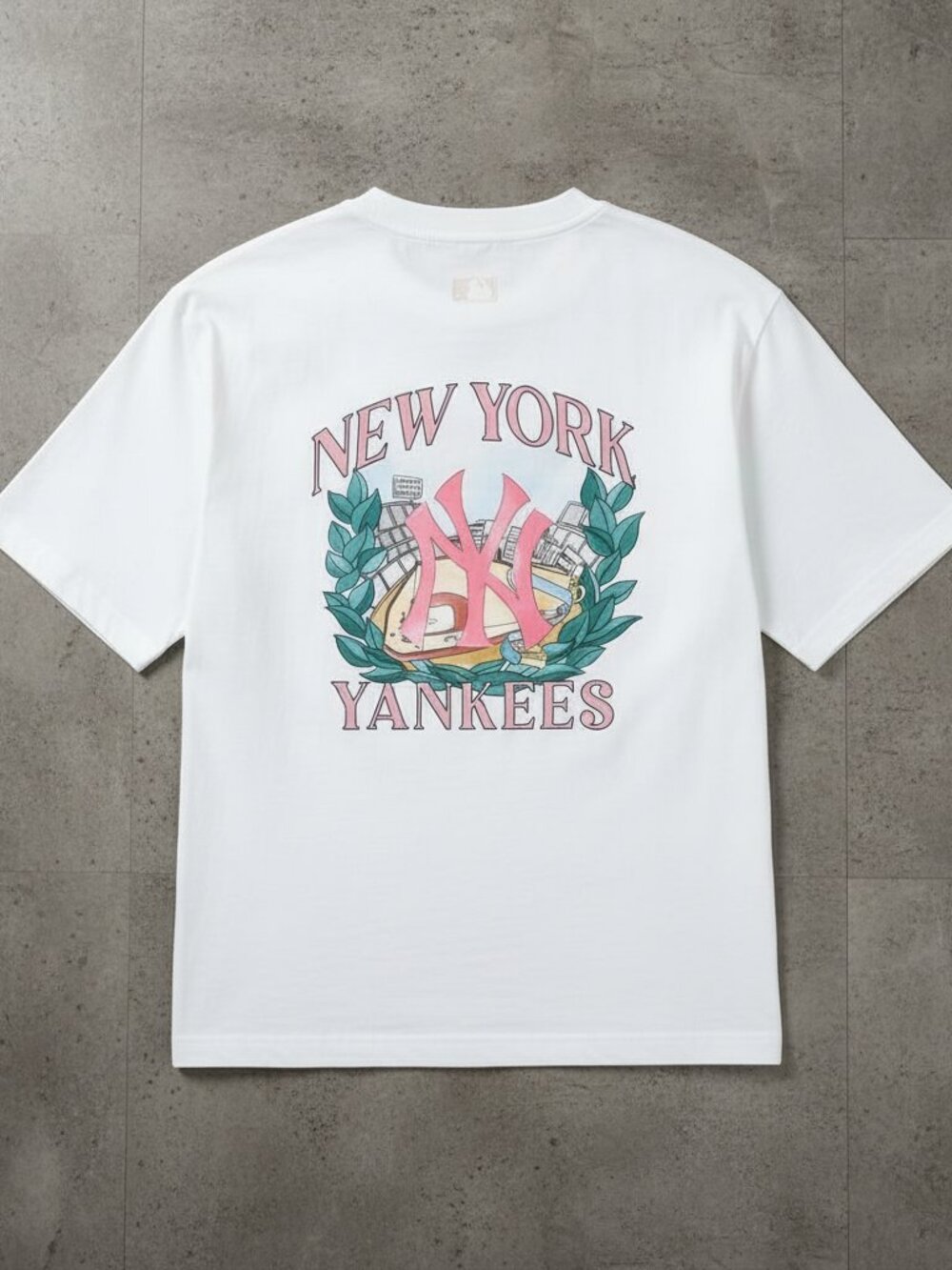 New York Yankees Vintage Floral Crest Graphic T-Shirt – NY Baseball Fan Tee